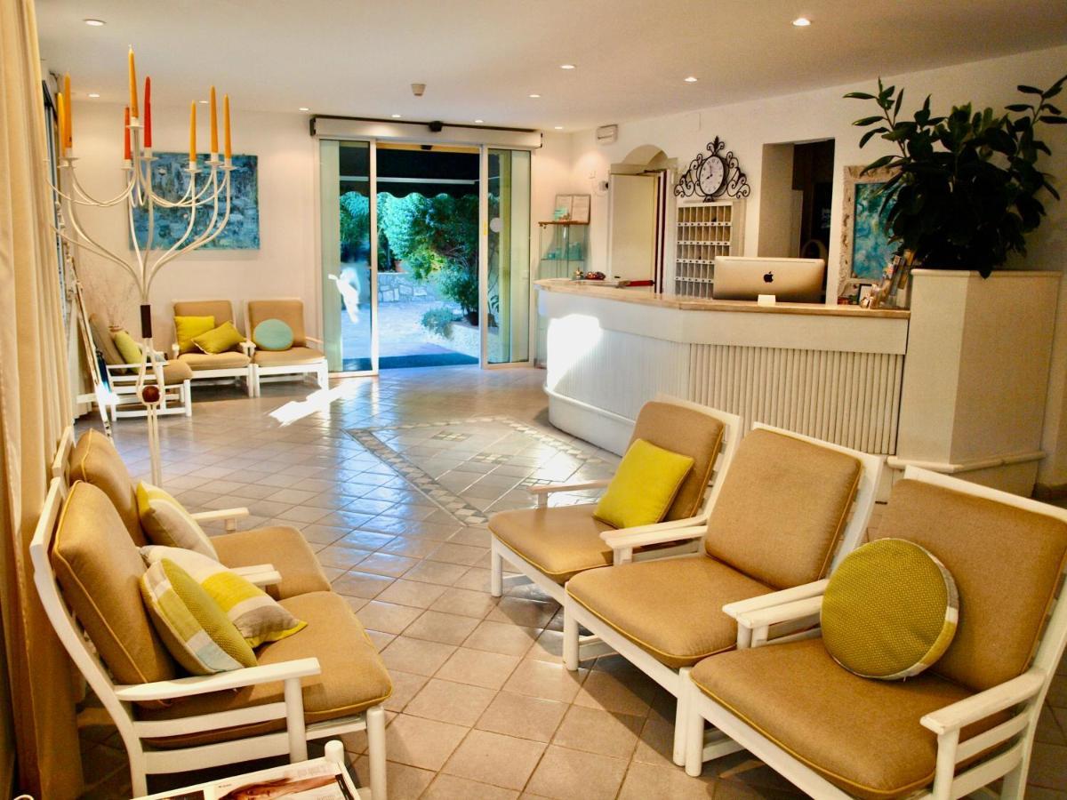 Hotel Meridiana Marina di Campo Exteriör bild