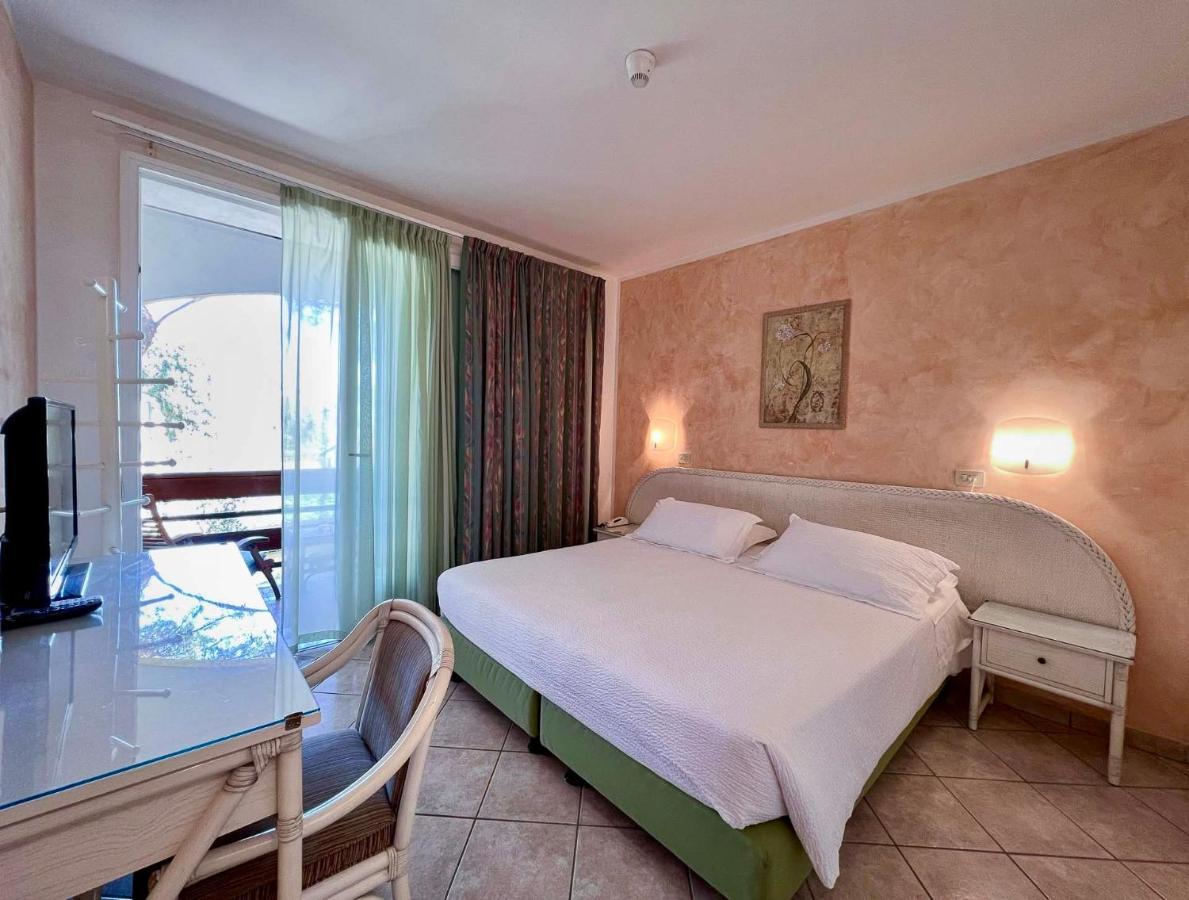 Hotel Meridiana Marina di Campo Exteriör bild