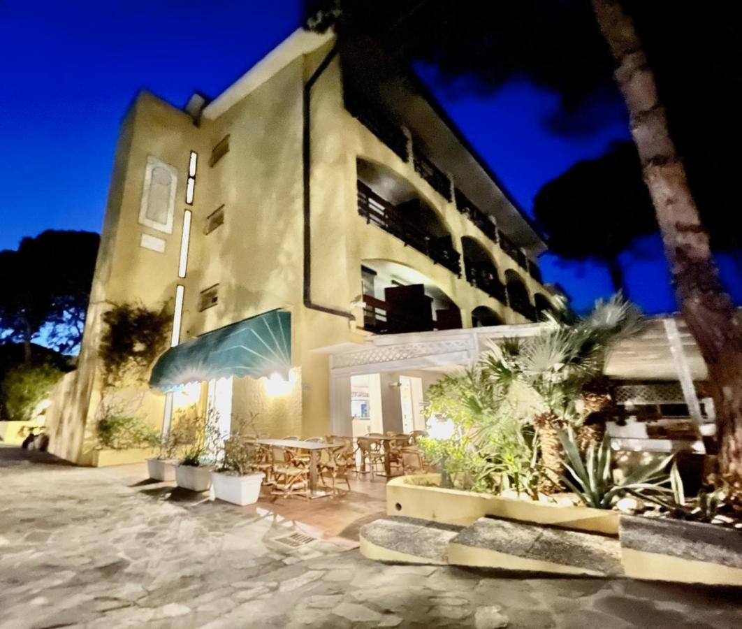 Hotel Meridiana Marina di Campo Exteriör bild