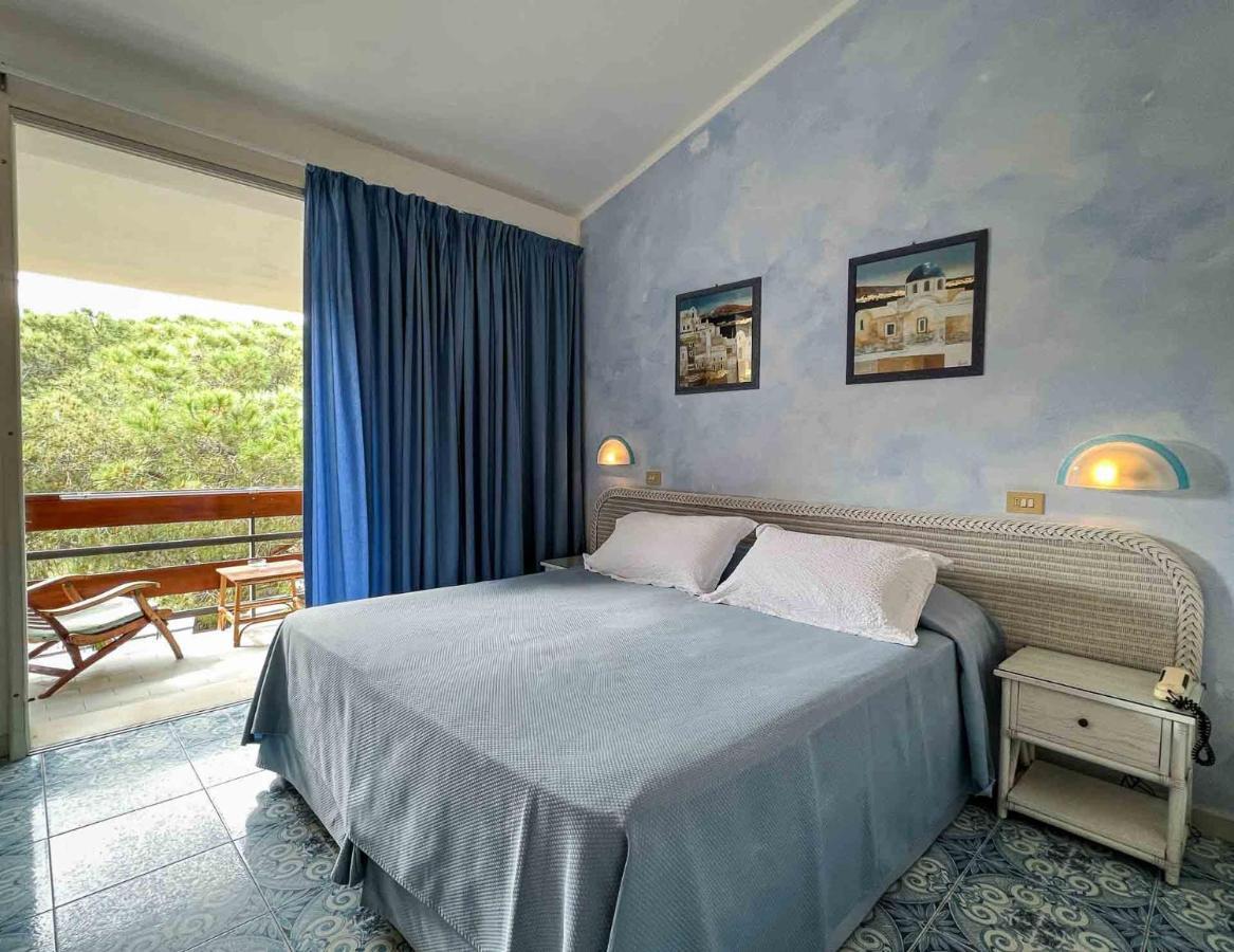 Hotel Meridiana Marina di Campo Exteriör bild