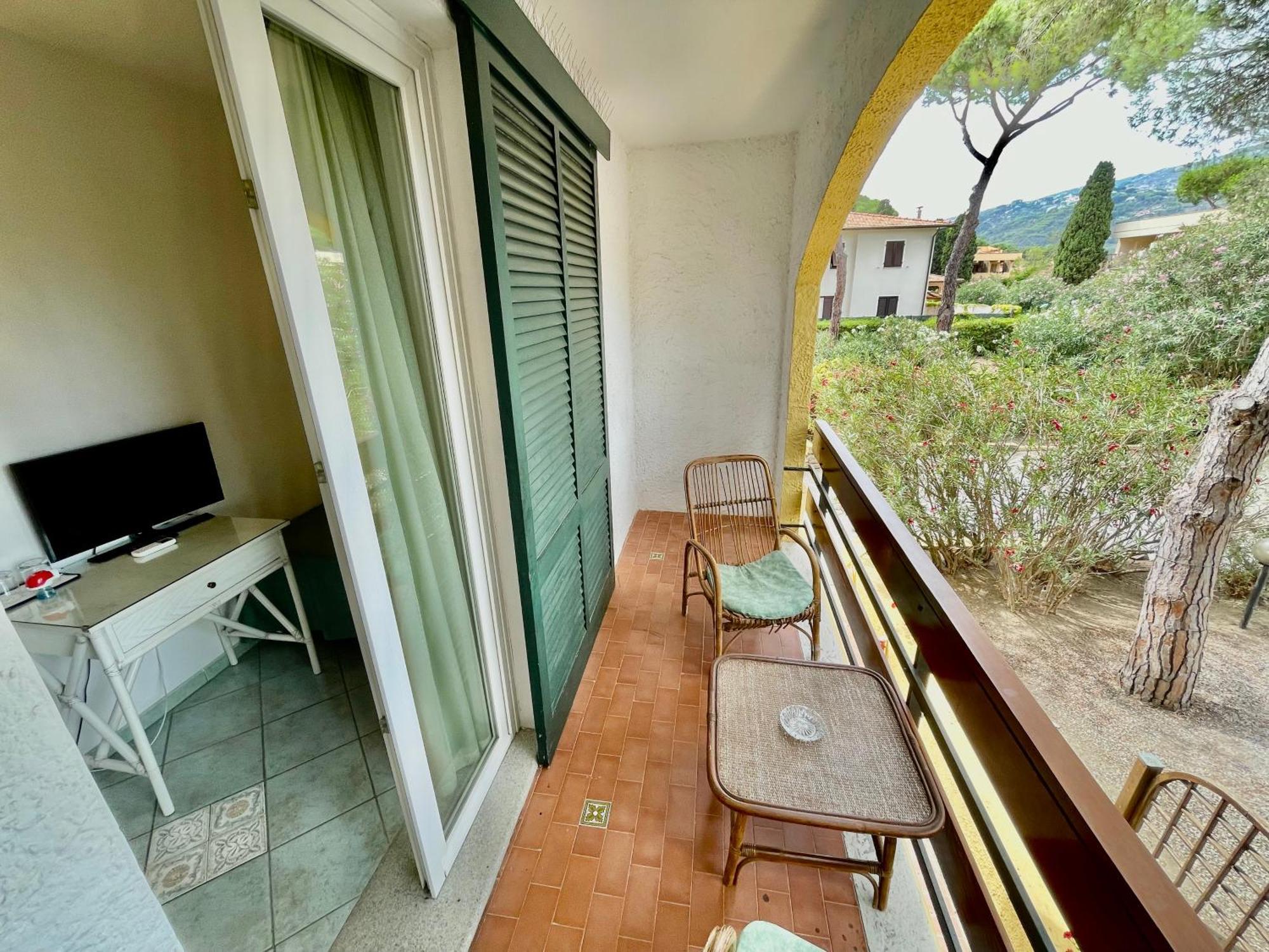 Hotel Meridiana Marina di Campo Rum bild